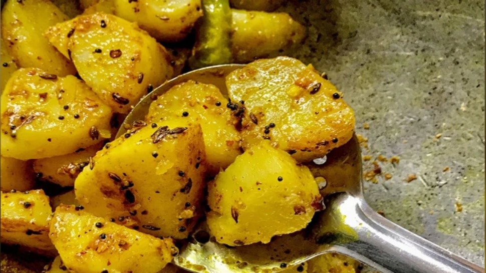 Potatoes can be poisonous you cook like this ಆಲೂಗಡ್ಡೆಯನ್ನು ಈ ರೀತಿ