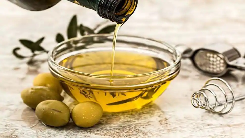 applay-olive-oil-to-this-part-of-body-and-see-its-effects