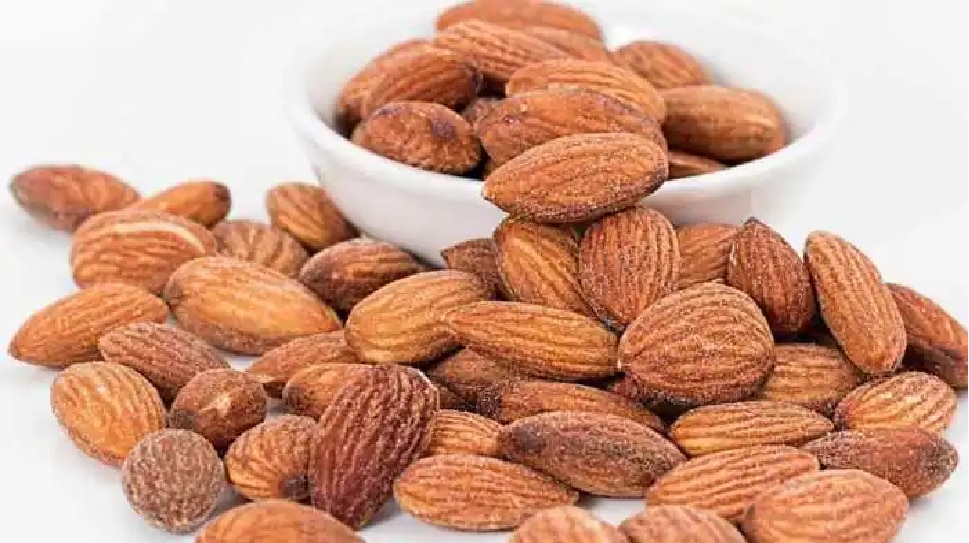 Health Tips Know The Amazing health benefits Of Soaked Almonds Soaked