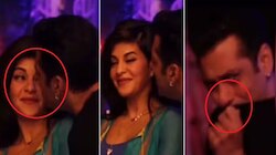 Watch: ಜಾಕ್ವೆಲಿನ್’ಗೆ ಕಿಸ್ ಕೊಟ್ಟು ಯಾರಿಗೂ ಗೊತ್ತಾಗದಂತೆ ತನ್ನ ಬಟ್ಟೆಯಲ್ಲೇ ತುಟಿ ಒರೆಸಿಕೊಂಡ ಸ್ಟಾರ್ ನಟ! ವಿಡಿಯೋ ನೋಡಿ