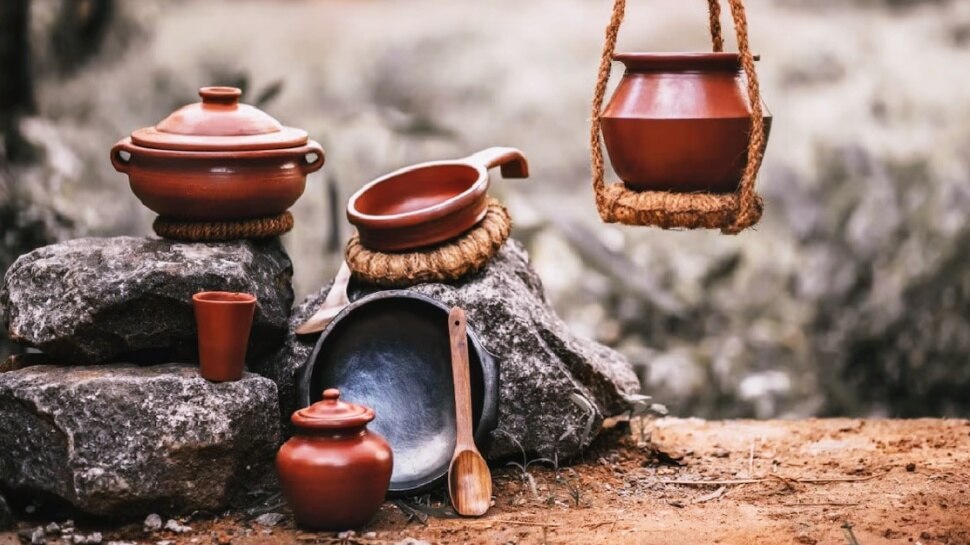 Health benefits of eating and cooking in mud pots ಈ ಪಾತ್ರೆಯಲ್ಲಿ ಊಟ