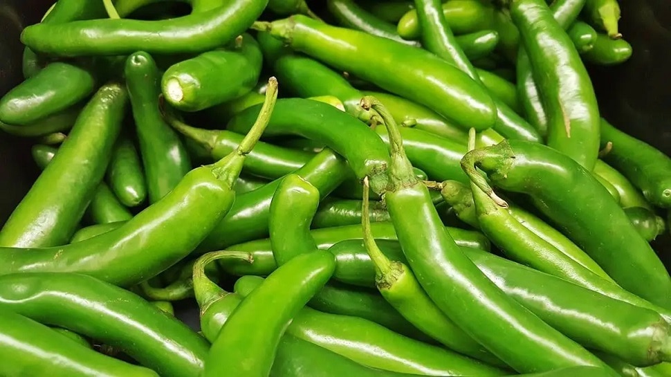 Green Chilli Health Benefits you should know ಖಾರ ಅಂತಾ ದೂರ ಮಾಡ್ಬೇಡಿ