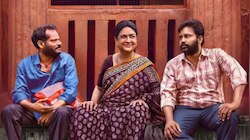 "ಜೆ ಬೇಬಿ" ವಿಮರ್ಶೆ : ನೈಜ್ಯ ಘಟನಾಧಾರಿತ ಸಿನಿಮಾದಲ್ಲಿ ಉಗ್ರ ಮಹಿಳೆಯಾಗಿ ಊರ್ವಶಿ
