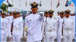 Indian Navy Jobs: 10ನೇ ತರಗತಿ ಪಾಸ್ ಅಗಿದ್ಯಾ? ಭಾರತೀಯ ನೌಕಾಪಡೆಯಲ್ಲಿ ನೌಕರಿ ಪಡೆಯುವ ವಿಧಾನ ಇಲ್ಲಿದೆ 