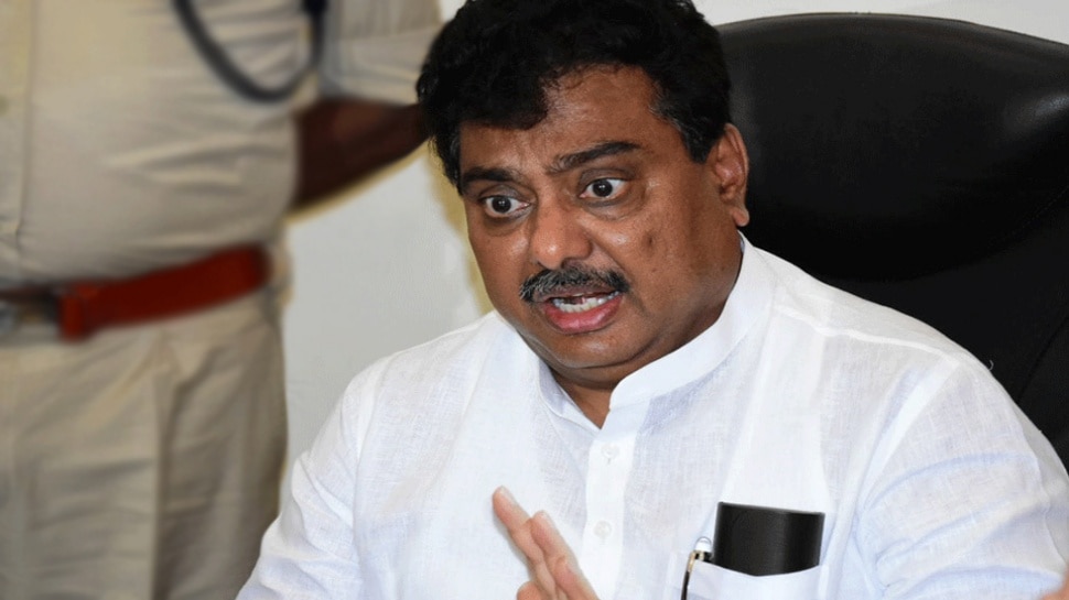 ಖಾಸಗಿ ಉದ್ಯಮಗಳಲ್ಲೂ ಕನ್ನಡಿಗರಿಗೆ ಉದ್ಯೋಗ ಖಾತ್ರಿ, ಸಿಎಂ ಜತೆ ಚರ್ಚಿಸಿ ಗೊಂದಲಗಳಿಗೆ ತೆರೆ:ಎಂ ಬಿ ಪಾಟೀಲ್ 
