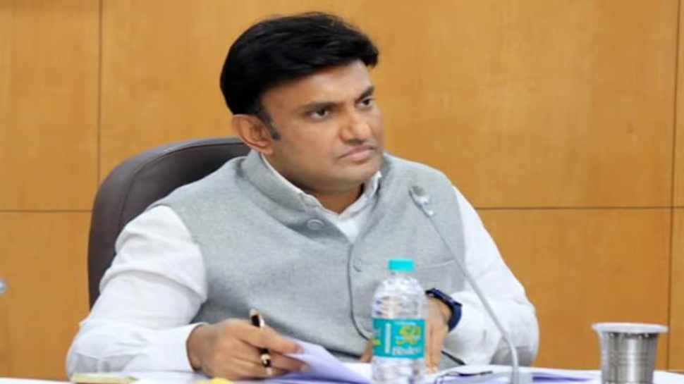 ಚಿಕ್ಕಬಳ್ಳಾಪುರ, ಬೆಂಗಳೂರು ಗ್ರಾಮಾಂತರ ಜಿಲ್ಲೆಗಳ ದ್ರಾಕ್ಷಿ ಬೆಳೆಗಾರರ ಸಮಸ್ಯೆಗಳ ಬಗ್ಗೆ ಸರ್ಕಾರದ ಗಮನ ಸೆಳೆದ ಸಂಸದ ಡಾ.ಕೆ.ಸುಧಾಕರ್ ಚಿಕ್ಕಬಳ್ಳಾಪುರ, ಬೆಂಗಳೂರು ಗ್ರಾಮಾಂತರ ಜಿಲ್ಲೆಗಳ ದ್ರಾಕ್ಷಿ ಬೆಳೆಗಾರರ ಸಮಸ್ಯೆಗಳ ಬಗ್ಗೆ ಸರ್ಕಾರದ ಗಮನ ಸೆಳೆದ ಸಂಸದ ಡಾ.ಕೆ.ಸುಧಾಕರ್