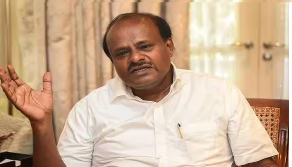ಎಚ್ಡಿಕೆ ವಿರುದ್ಧ ಪ್ರಾಸಿಕ್ಯೂಷನ್ ಮಂಜೂರಾತಿಗೆ ರಾಜ್ಯಪಾಲರಿಗೆ ಲೋಕಾಯುಕ್ತ ಮನವಿ ಎಚ್ಡಿಕೆ ವಿರುದ್ಧ ಪ್ರಾಸಿಕ್ಯೂಷನ್ ಮಂಜೂರಾತಿಗೆ ರಾಜ್ಯಪಾಲರಿಗೆ ಲೋಕಾಯುಕ್ತ ಮನವಿ