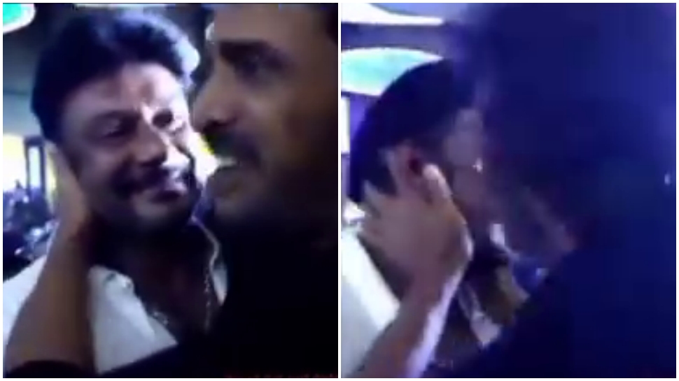 ನಟ ದರ್ಶನ್ ಕೆನ್ನೆಗೆ ಮುತ್ತಿಟ್ಟ ಉಪೇಂದ್ರ..! ಉಪ್ಪಿ-ದಾಸನ ವಿಡಿಯೋ ವೈರಲ್ ನಟ ದರ್ಶನ್ ಕೆನ್ನೆಗೆ ಮುತ್ತಿಟ್ಟ ಉಪೇಂದ್ರ..! ಉಪ್ಪಿ-ದಾಸನ ವಿಡಿಯೋ ವೈರಲ್