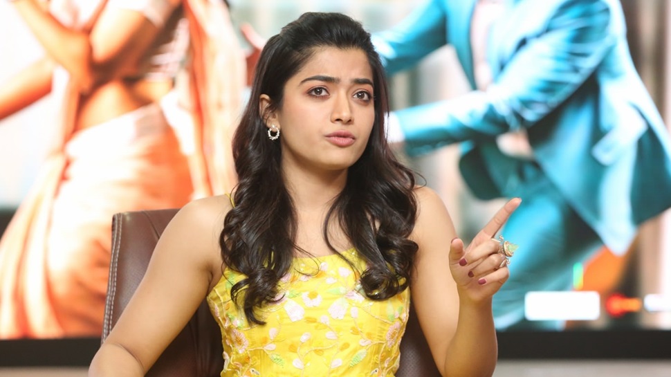 "ಅವರು... ಇದು ನಟನೆಗೆ ಸರಿಯಾದ ಮುಖವೇ ಅಂತ ಅವಮಾನಿಸಿದ್ರು"- ನ್ಯಾಷನಲ್ ಕ್ರಶ್ ರಶ್ಮಿಕಾ ಮಂದಣ್ಣ ಶಾಕಿಂಗ್ ಹೇಳಿಕೆ "ಅವರು... ಇದು ನಟನೆಗೆ ಸರಿಯಾದ ಮುಖವೇ ಅಂತ ಅವಮಾನಿಸಿದ್ರು"- ನ್ಯಾಷನಲ್ ಕ್ರಶ್ ರಶ್ಮಿಕಾ ಮಂದಣ್ಣ ಶಾಕಿಂಗ್ ಹೇಳಿಕೆ