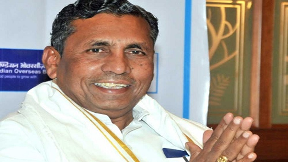 ಕೇಂದ್ರ ಆಹಾರ ಸಚಿವರನ್ನು ಭೇಟಿ ಮಾಡಿ ರಾಜ್ಯಕ್ಕೆ ಬೇಕಾದ ಅಕ್ಕಿ ಸರಬರಾಜಿಗೆ ಮನವಿ ಸಲ್ಲಿಕೆ: ಸಚಿವ ಕೆಹೆಚ್ ಮುನಿಯಪ್ಪ ಕೇಂದ್ರ ಆಹಾರ ಸಚಿವರನ್ನು ಭೇಟಿ ಮಾಡಿ ರಾಜ್ಯಕ್ಕೆ ಬೇಕಾದ ಅಕ್ಕಿ ಸರಬರಾಜಿಗೆ ಮನವಿ ಸಲ್ಲಿಕೆ: ಸಚಿವ ಕೆಹೆಚ್ ಮುನಿಯಪ್ಪ