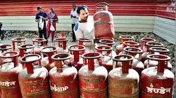 LPG Cylinder: ಸೆಪ್ಟೆಂಬರ್‌ ಮೊದಲ ದಿನದಂದೇ ದೇಶದ ಜನತೆಗೆ ಬಿಗ್‌ ಶಾಕ್‌! LPG ಸಿಲಿಂಡರ್‌ ಬೆಲೆಯಲ