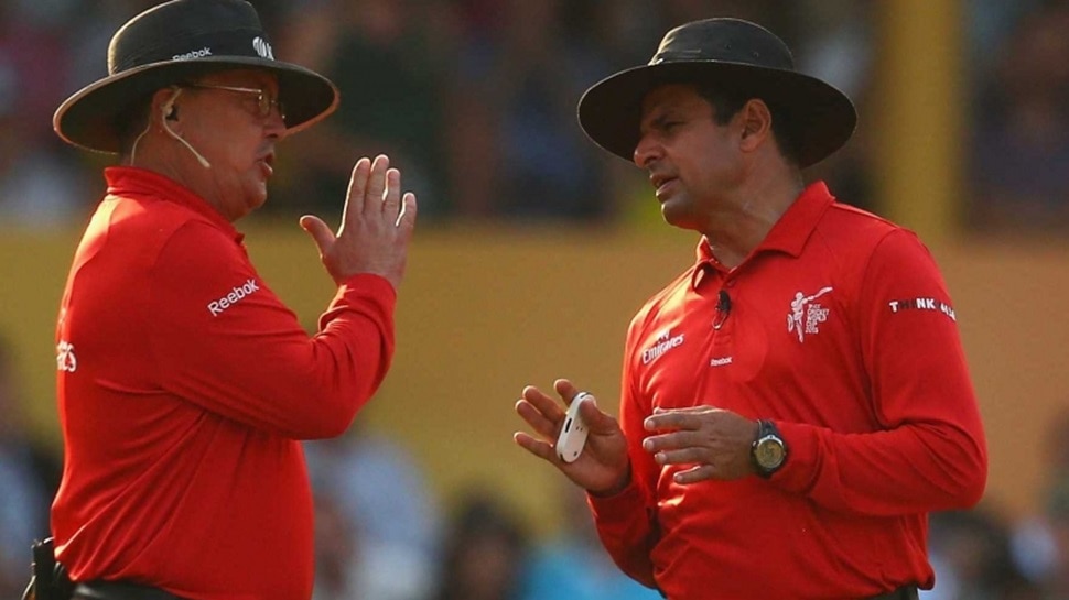 ಕ್ರಿಕೆಟ್‌ ಅಂಪೈರಿಂಗ್‌ನಲ್ಲಿ ಮಹಾಪ್ರಮಾದ... ಒಂದು ಓವರ್‌ನಲ್ಲಿ 6ರ ಬದಲಿಗೆ 5 ಎಸೆತವಷ್ಟೇ ಬೌಲಿಂಗ್‌! ಈ ದಿಗ್ಗಜ ಬೌಲರ್‌ಗೆ ಅಂಪೈರ್‌ನಿಂದಲೇ ಅನ್ಯಾಯ?