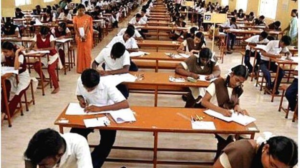 SSLC ಮತ್ತು PUC ಪರೀಕ್ಷೆಗೆ ದಿನಾಂಕ ಪ್ರಕಟ !ಈ ದಿನ ಪರೀಕ್ಷೆ ನಡೆಸಲು  ಶಿಕ್ಷಣ ಇಲಾಖೆ ನಿರ್ಧಾರ 