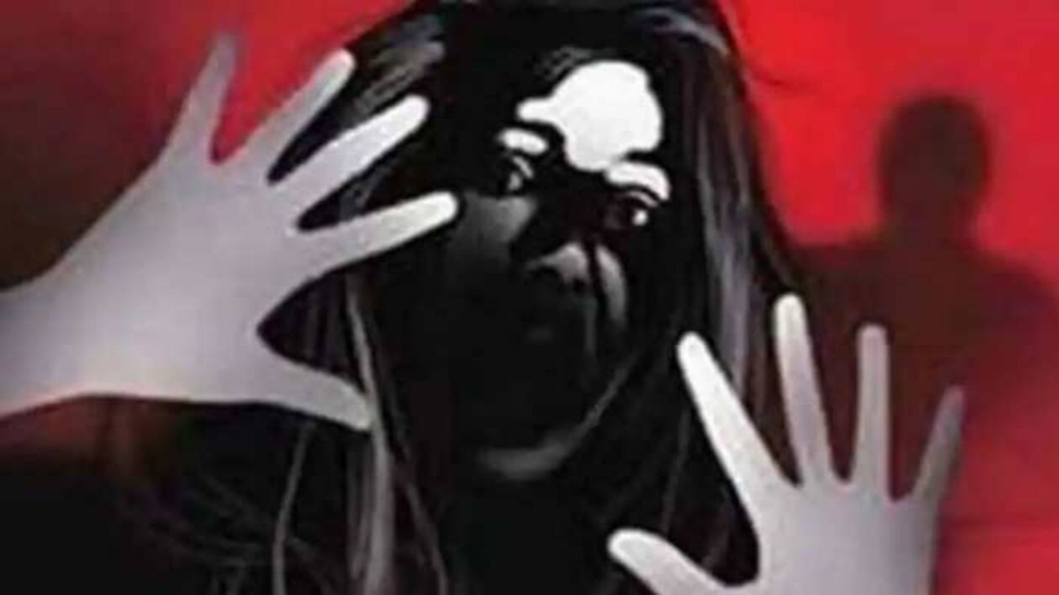 SHOCKING News: ಮೈಸೂರಿನಲ್ಲಿ ಯುವತಿಯ ಮೇಲೆ ಗ್ಯಾಂಗ್ ರೇಪ್!? ಬೆಚ್ಚಿಬಿದ್ದ ಸಾಂಸ್ಕೃತಿಕ ನಗರಿ! SHOCKING News: ಮೈಸೂರಿನಲ್ಲಿ ಯುವತಿಯ ಮೇಲೆ ಗ್ಯಾಂಗ್ ರೇಪ್!? ಬೆಚ್ಚಿಬಿದ್ದ ಸಾಂಸ್ಕೃತಿಕ ನಗರಿ!