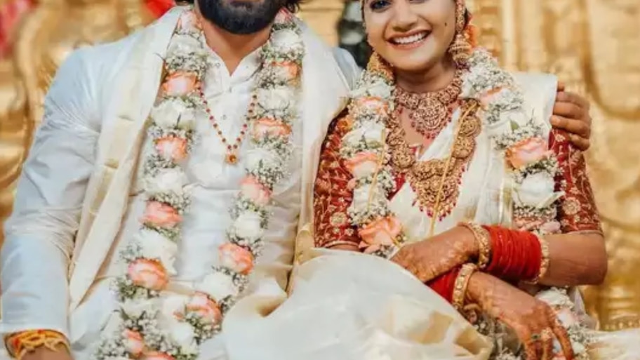 ‌ಖ್ಯಾತ ಬಿಗ್‌ಬಾಸ್‌ ಸ್ಪರ್ಧಿಯನ್ನು ಮದುವೆಯಾದ ನಟ ಪವನ್‌ ಕಲ್ಯಾಣ್‌! ಇಂಡಸ್ಟ್ರೀಯನ್ನೇ ಗಢಗಢ ನಡುಗಿಸುತ್ತಿದೆ ಸೆನ್ಸೇಷನಲ್‌ ಮ್ಯಾಟರ್!!‌ 