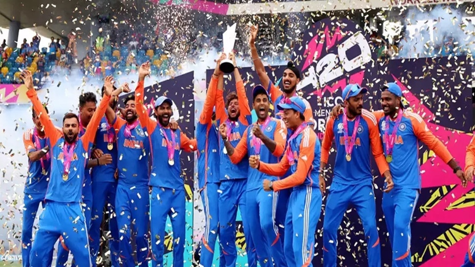 ಇದ್ಯಾವ ಕರ್ಮ ಗುರೂ..!? ವಿಶ್ವಕಪ್ ಗೆಲ್ಲೋದಕ್ಕೆ ಮುನ್ನ ಟೀಂ ಇಂಡಿಯಾ ಆಟಗಾರರಿಗೆ S*X ಮಾಡಲು ಹೇಳಿದ್ರಂತೆ ಈ ಕೋಚ್! 