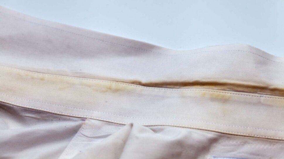 tips to remove stubborn sweat stanis from shirt collars |ಈ ವಸ್ತುವನ್ನು ...