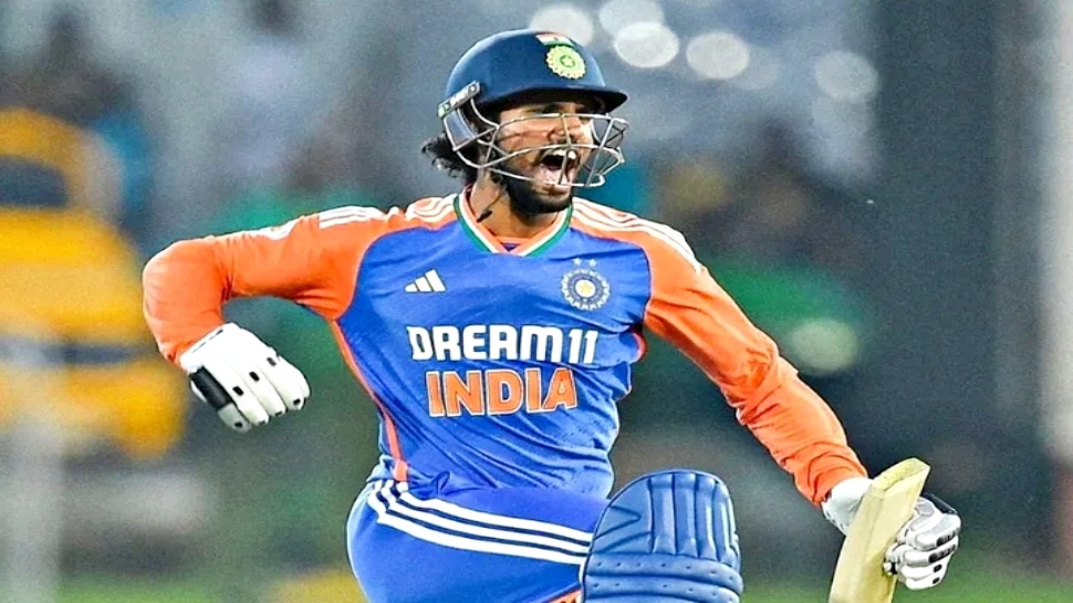 IND vs SA: ಫೀಲ್ಡ್ನಲ್ಲಿ ತಿಲಕ್ ವರ್ಮಾ ಅಬ್ಬರ..! 14 ವರ್ಷಗಳ ಹಲವು ದಾಖಲೆಗಳು ಒಂದೆ ಮ್ಯಾಚ್ನಲ್ಲಿ ಉಡೀಸ್!! IND vs SA: ಫೀಲ್ಡ್ನಲ್ಲಿ ತಿಲಕ್ ವರ್ಮಾ ಅಬ್ಬರ..! 14 ವರ್ಷಗಳ ಹಲವು ದಾಖಲೆಗಳು ಒಂದೆ ಮ್ಯಾಚ್ನಲ್ಲಿ ಉಡೀಸ್!!
