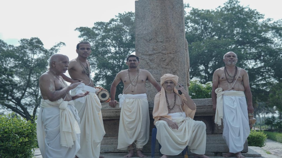 ಹರಿದಾಸರ ದಿನಚರಿ" ಚಲನಚಿತ್ರದ ಟ್ರೇಲರ್ ಬಿಡುಗಡೆ ಹರಿದಾಸರ ದಿನಚರಿ" ಚಲನಚಿತ್ರದ ಟ್ರೇಲರ್ ಬಿಡುಗಡೆ
