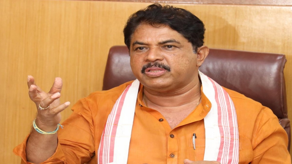 ಬಡವರಿಗೆ ರೇಷನ್ ಕಾರ್ಡ್ ನೀಡುವಂತೆ ಆಗ್ರಹ :ಇಲ್ಲದಿದ್ದರೆ ಸರ್ಕಾರಿ ಕಚೇರಿಗಳಿಗೆ ಬೀಗ ಹಾಕುವ ಎಚ್ಚರಿಕೆ ಬಡವರಿಗೆ ರೇಷನ್ ಕಾರ್ಡ್ ನೀಡುವಂತೆ ಆಗ್ರಹ :ಇಲ್ಲದಿದ್ದರೆ ಸರ್ಕಾರಿ ಕಚೇರಿಗಳಿಗೆ ಬೀಗ ಹಾಕುವ ಎಚ್ಚರಿಕೆ