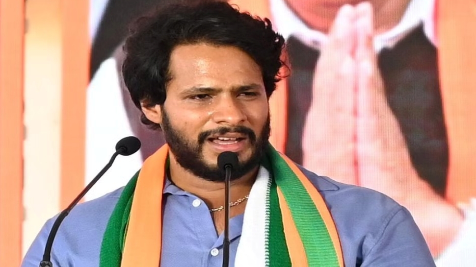 ಎಲ್ಲಿ ಕಳೆದುಕೊಂಡಿದ್ದೇನೋ ಅಲ್ಲಿಯೇ ಹುಡುಕುತ್ತೇನೆ : ನಿಖಿಲ್ ಶಪಥ ಎಲ್ಲಿ ಕಳೆದುಕೊಂಡಿದ್ದೇನೋ ಅಲ್ಲಿಯೇ ಹುಡುಕುತ್ತೇನೆ : ನಿಖಿಲ್ ಶಪಥ
