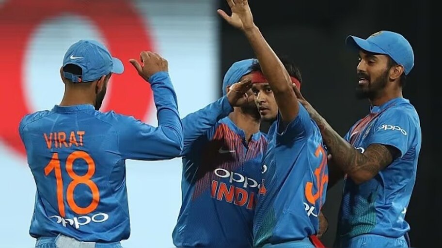 Cricket News:ನಿವೃತ್ತಿ ಘೋಷಿಸಿದ ಟೀಂ ಇಂಡಿಯಾ ಫಾಸ್ಟ್‌ ಬೌಲರ್‌.. ಭಾರತ - ಆಸ್ಟ್ರೇಲಿಯಾ ಟೆಸ್ಟ್‌ ಸರಣಿ ನಡುವೆ ಶಾಕಿಂಗ್‌ ನ್ಯೂಸ್‌!