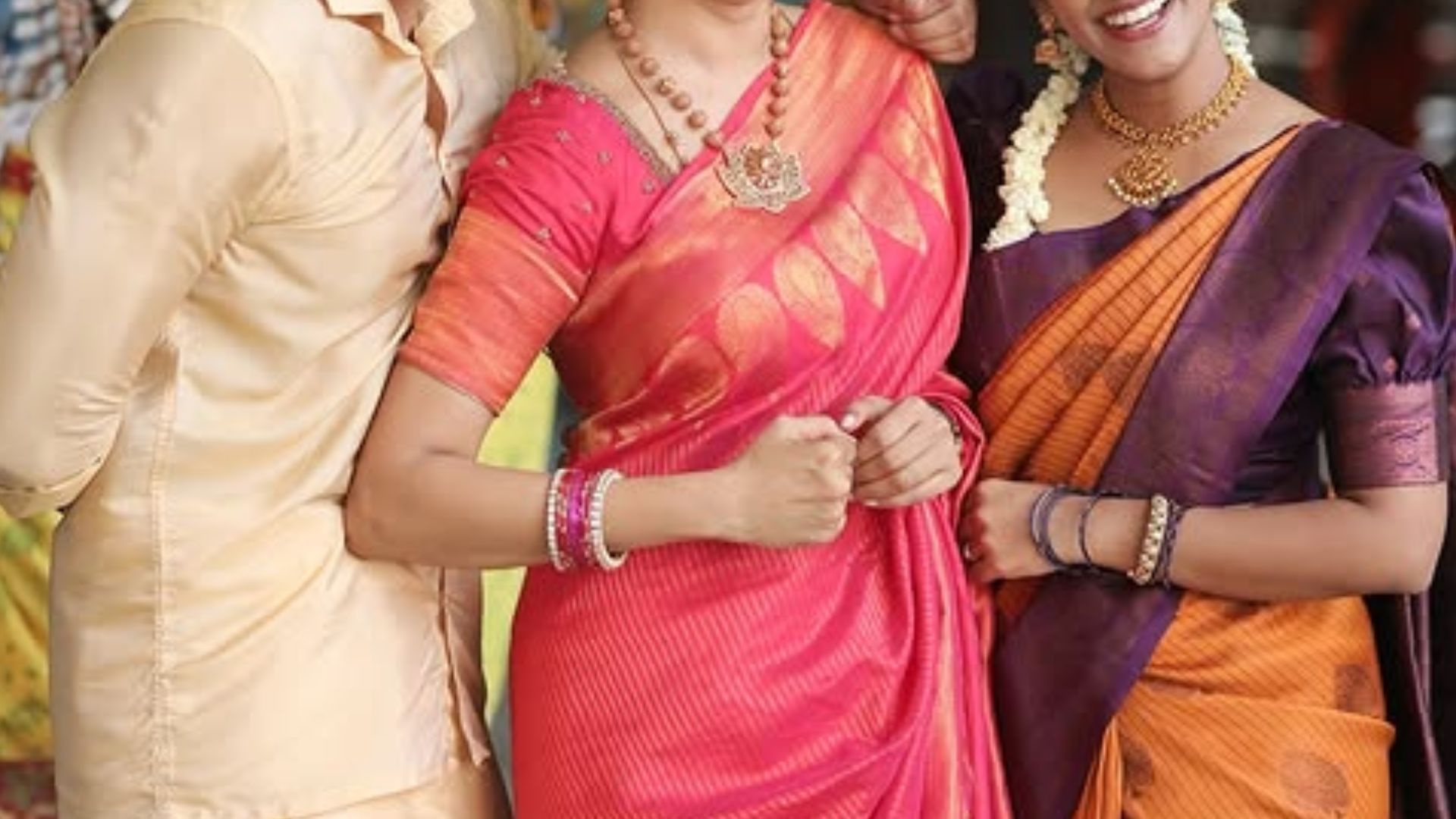  ಸಿನಿಮಾ ರೇಂಜ್‌ಗೆ ಸಂಭಾವನೆ.. ಒಂದು ಎಪಿಸೋಡ್‌ಗೆ ಲಕ್ಷಗಟ್ಟಲೇ ಹಣ ಪಡೆಯುವ ಸೆಲೆಬ್ರಿಟಿಗಳೇ ನಟಿಸಿರುವ ಜನಪ್ರಿಯ ಸಿರೀಯಲ್‌ ಇದು!   