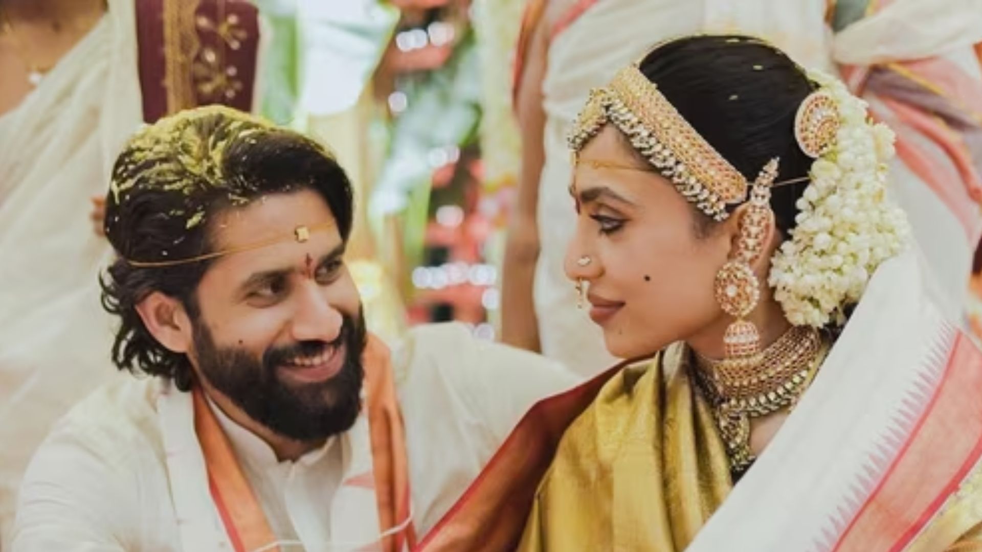 ನಾಗ ಚೈತನ್ಯ-ಶೋಭಿತಾ ವಿಚ್ಛೇದನ ಒಪ್ಪಂದ? ಅಕ್ಕಿನೇನಿ ಕುಟುಂಬದ ಅಸಲಿ ಮುಖ ಬಯಲು!? ನಾಗ ಚೈತನ್ಯ-ಶೋಭಿತಾ ವಿಚ್ಛೇದನ ಒಪ್ಪಂದ? ಅಕ್ಕಿನೇನಿ ಕುಟುಂಬದ ಅಸಲಿ ಮುಖ ಬಯಲು!?