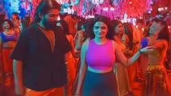 ಶ್ರೀಲೀಲಾಗೆ ಟಕ್ಕರ್‌ ಕೊಟ್ಟ ಬ್ಯೂಟಿ ಈಕೆ..! ಅಲ್ಲು ಅರ್ಜುನ್‌ಗೆ ಡ್ಯಾನ್ಸ್ ಕಲಿಸಿದ ಈ ಸುಂದರಿ ಯಾರ್‌ ಗೊತ್ತೆ..?