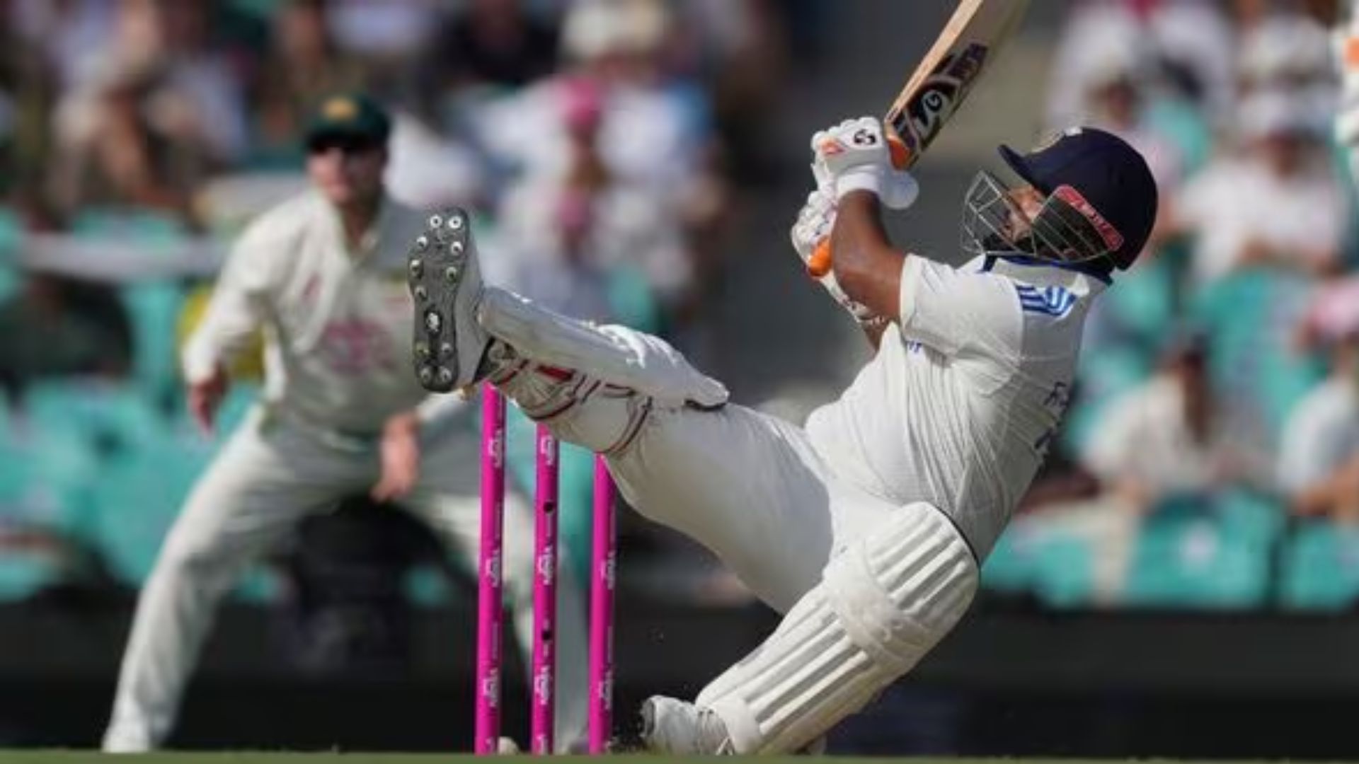 29 ಬಾಲ್‌ಗಳಲ್ಲಿ 6 ಫೋರ್‌.. 4 ಸಿಕ್ಸ್‌.. ಅತೀ ವೇಗದ ಅರ್ಧ ಶತಕ ಸಿಡಿಸಿ ದಾಖಲೆ ಬರೆದ ಟೀಂ ಇಂಡಿಯಾ ಸ್ಟಾರ್ ಆಟಗಾರ! 