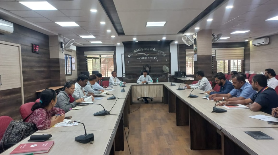 ವಾಹನ ಚಾಲಕರಿಗೆ ರಸ್ತೆ ಸುರಕ್ಷತಾ ನಿಯಮ ಪಾಲಿಸುವಂತೆ ಅರಿವು ಮೂಡಿಸಿ ಅಪಘಾತ ತಪ್ಪಿಸಿ : ಜಿ.ಜಗದೀಶ್