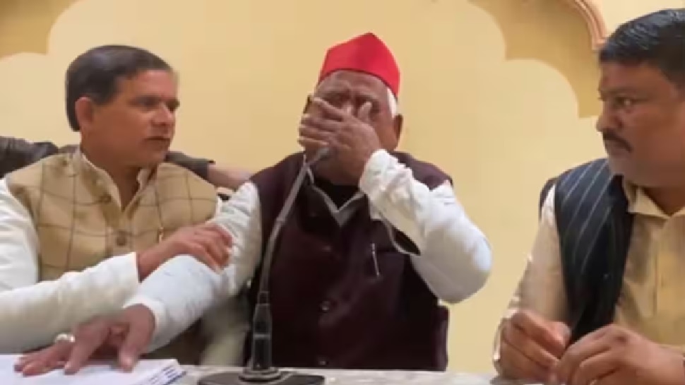 ಅಯೋಧ್ಯೆಯ ಬಳಿ ಕಣ್ಣುಗುಡ್ಡೆ ಕಿತ್ತು ಯುವತಿಯ ಮೇಲೆ ʼಹತ್ಯಾʼಚಾರ; ರಾಮ-ಸೀತೆ ಎಲ್ಲಿದ್ದೀರಾ? ಎಂದು ಗಳಗಳನೆ ಅತ್ತ ಸಂಸದ!