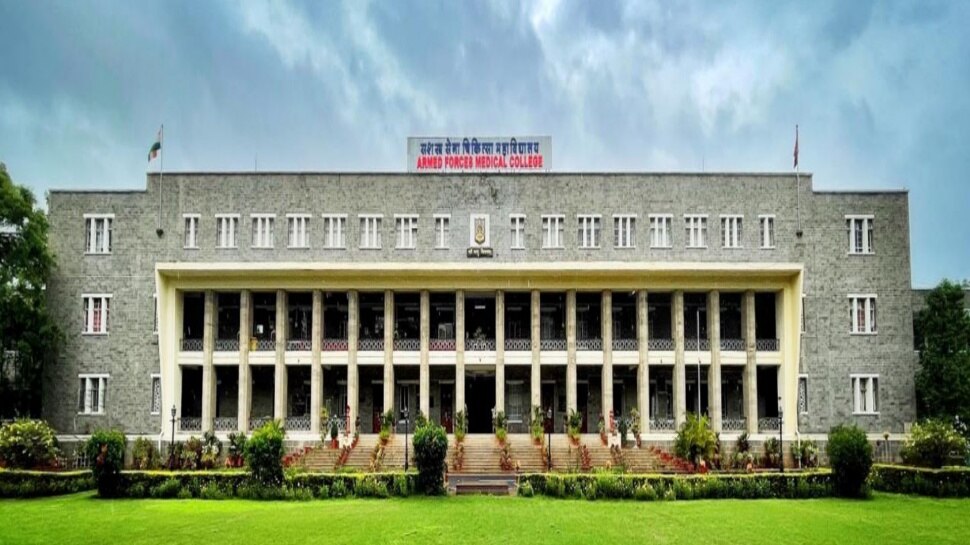 ಕೋಟಿ ಕೋಟಿ ಹಣ ಸುರಿಯಬೇಕಿಲ್ಲ, ಈ ಕಾಲೇಜಿನಲ್ಲಿ MBBS ಫೀಸ್ ಕೇವಲ 70,000 ರೂ.!  