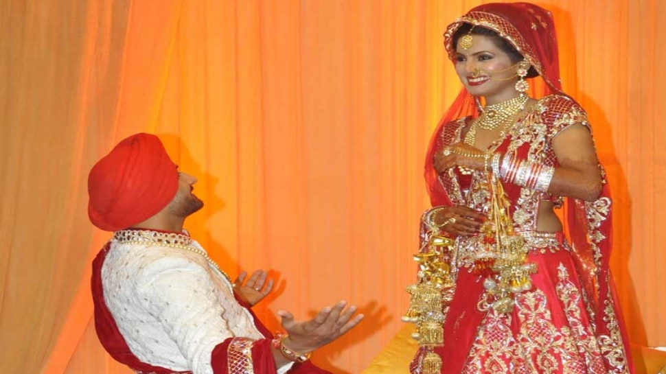  ಒಂದೇ ಒಂದು ಕಿಸ್‌ ಸೀನ್‌ನಿಂದ ಇಡೀ ಬಾಲಿವುಡ್‌ ನಡುಗಿಸಿದ್ದ ಈ ನಟಿ ಇಂದು ಪ್ರಖ್ಯಾತ ಟೀಂ ಇಂಡಿಯಾ ಕ್ರಿಕೆಟಿರ್‌ ಪತ್ನಿ! ಯಾರು ಗೊತ್ತೇ? 