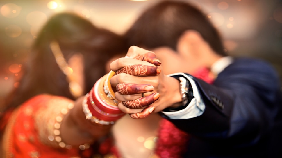 ಇನ್ಮುಂದೆ ಆಮಂತ್ರಣ ಪತ್ರಿಕೆಯಲ್ಲಿ ಹೆಸರಿನ ಪಕ್ಕ ಪದವಿ, ಉದ್ಯೋಗವಲ್ಲ ವಧು-ವರರ ವಯಸ್ಸು ಇರಲೇಬೇಕು!! 