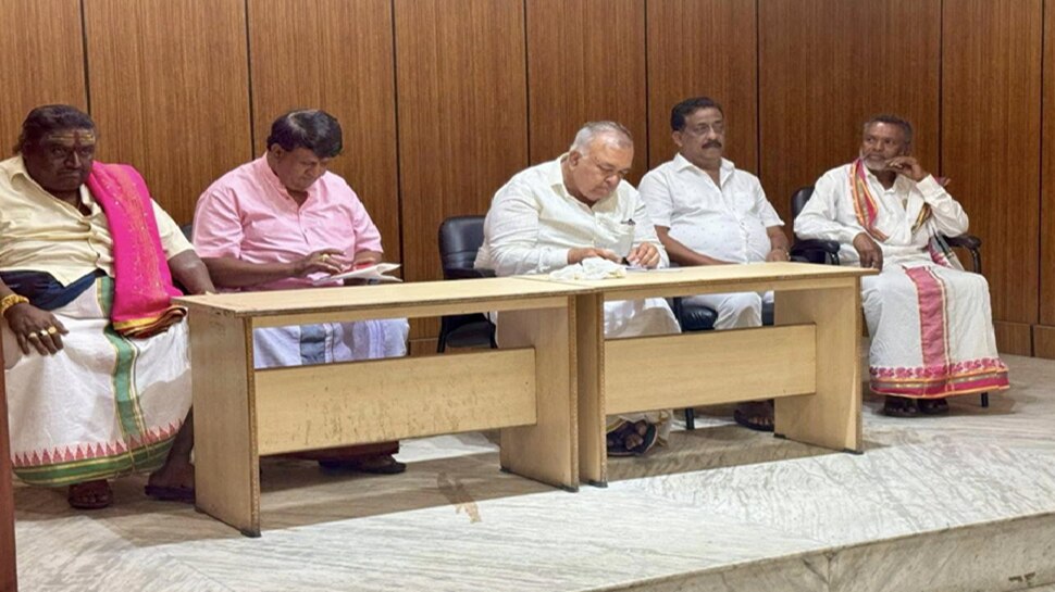 ಅರ್ಚಕರಿಗೆ ಮಾಸಿಕ ₹1000 ತಸ್ತಿಕ್‌ ಹೆಚ್ಚಳ: ಸಚಿವ ರಾಮಲಿಂಗಾರೆಡ್ಡಿಗೆ ಧನ್ಯವಾದ