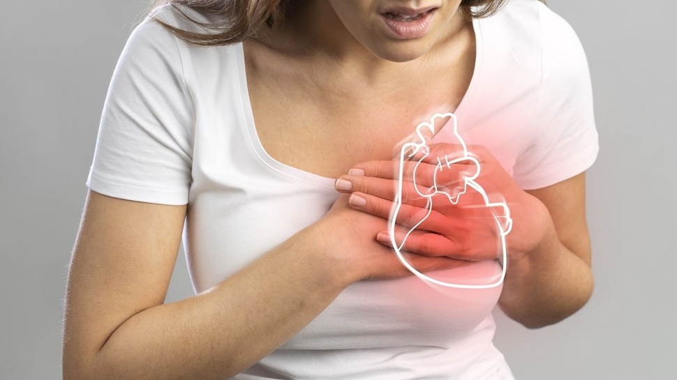 Symptoms of Heart attack: ಮಹಿಳೆಯರೇ ಎಚ್ಚರ..! ಕಾಡುತ್ತಿರುವ ಭುಜದ ನೋವು ಹೃದಯಾಘಾತದ ಸಂಕೇತವಾಗಿರಬಹುದು Symptoms of Heart attack: ಮಹಿಳೆಯರೇ ಎಚ್ಚರ..! ಕಾಡುತ್ತಿರುವ ಭುಜದ ನೋವು ಹೃದಯಾಘಾತದ ಸಂಕೇತವಾಗಿರಬಹುದು