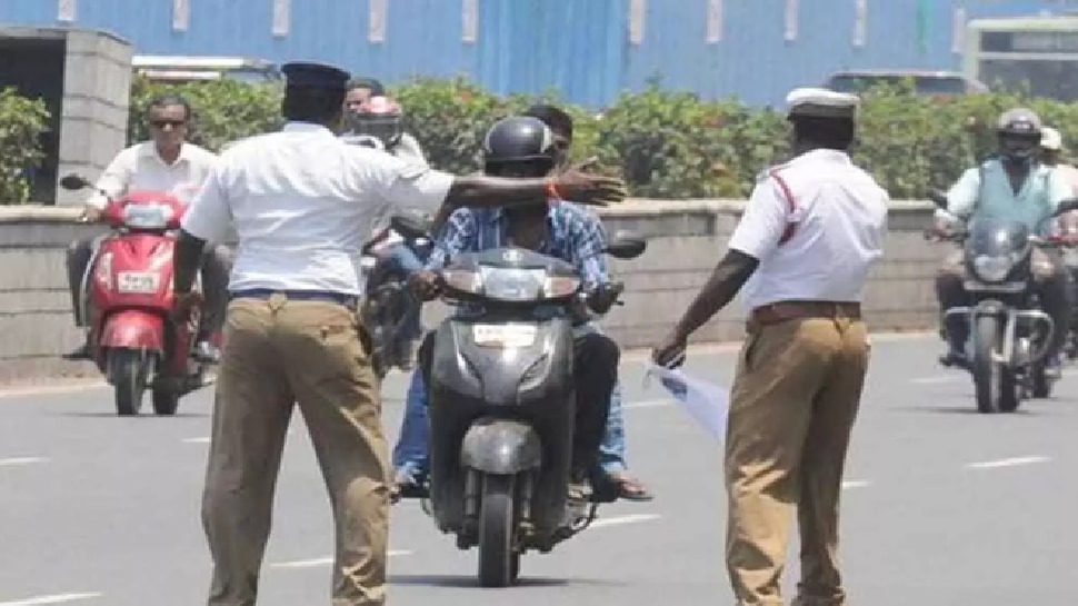 ಸ್ಕೂಟರ್‌ ಓಡಿಸುತ್ತಾ ಐಪಿಎಲ್‌ ಪಂದ್ಯ ವೀಕ್ಷಣೆ; ಸವಾರನಿಗೆ ಬಿತ್ತು ಭಾರೀ ದಂಡ!!