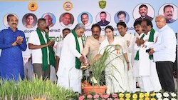 ನೀರಾವರಿ ಯೋಜನೆ ನೆನೆಗುದಿಗೆ; ಕೇಂದ್ರ ಸರಕಾರದ ಮಧ್ಯಸ್ಥಿಕೆಗೆ ಮುಖ್ಯಮಂತ್ರಿ ಸಿದ್ದರಾಮಯ್ಯ ಆಗ್ರಹ