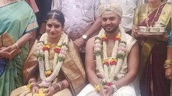 ವಿಕೆಟ್‌ ಕೀಪರ್‌ ಕೈ ಹಿಡಿದ ಸ್ಯಾಂಡಲ್‌ವುಡ್‌ ಹೀರೋಯಿನ್‌! ಅದ್ದೂರಿ ಮದುವೆಗೆ ಸ್ಟಾರ್‌ ಕ್ರಿಕೆಟ್‌ ಆಟಗಾರರು ಸಾಕ್ಷಿ