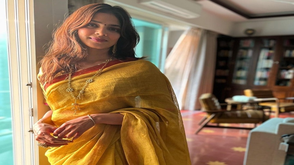 "ಕ್ಯಾಮರಾ ಮುಂದೆ ಮುಖವಾಡ ಹಾಕಿಕೊಂಡು ನಾಟಕ ಮಾಡ್ತಾರೆ.. ಆದರೆ ಕ್ಯಾಮರಾದ ಹಿಂದೆ ಎಲ್ಲಾ ನಟರು ಮಾಡುವುದು.." ಮಾಳವಿಕಾ ಮೋಹನನ್‌