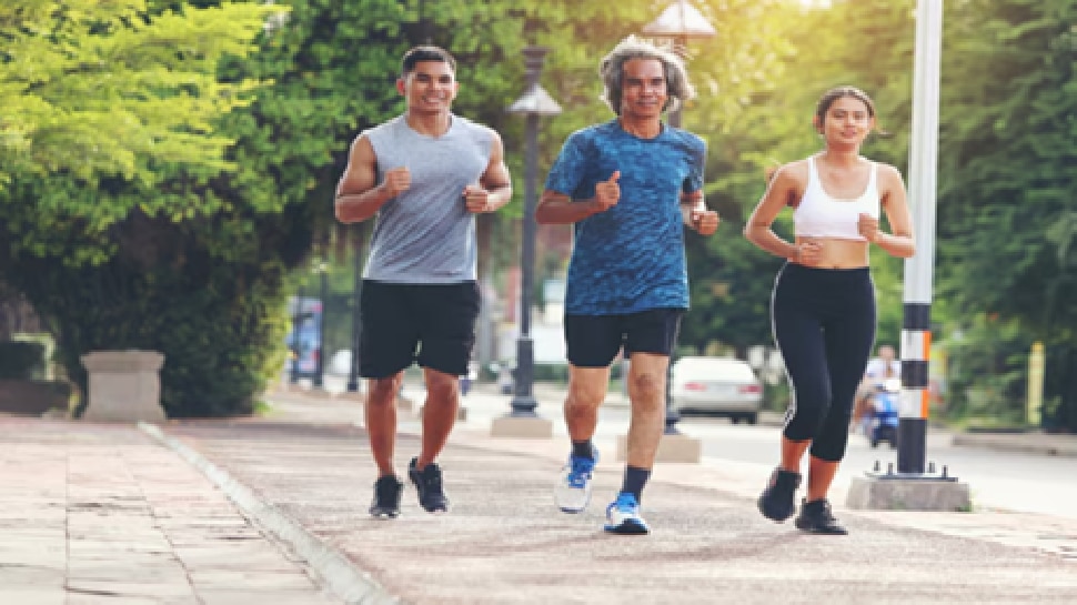 Weight loss tips: ಪ್ರತಿದಿನ 1 ಗಂಟೆಯ ನಡಿಗೆಯಿಂದ ಎಷ್ಟು ಕೆಜಿ ತೂಕ ಇಳಿಸಬಹುದು? Weight loss tips: ಪ್ರತಿದಿನ 1 ಗಂಟೆಯ ನಡಿಗೆಯಿಂದ ಎಷ್ಟು ಕೆಜಿ ತೂಕ ಇಳಿಸಬಹುದು?