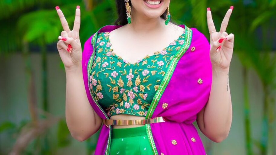  ಅಷ್ಟು ಖ್ಯಾತಿ ಇದ್ದರೂ ಈ ನಿರೂಪಕಿಗಿದೆ ವಿಚಿತ್ರ ಸಮಸ್ಯೆ! ಇಷ್ಟು ವಯಸ್ಸಾದರೂ ಜನಪ್ರಿಯ ಆಂಕರ್ ಮದುವೆಯಾಗದಿರಲು ಕಾರಣ ಇದೇ!?‌ 