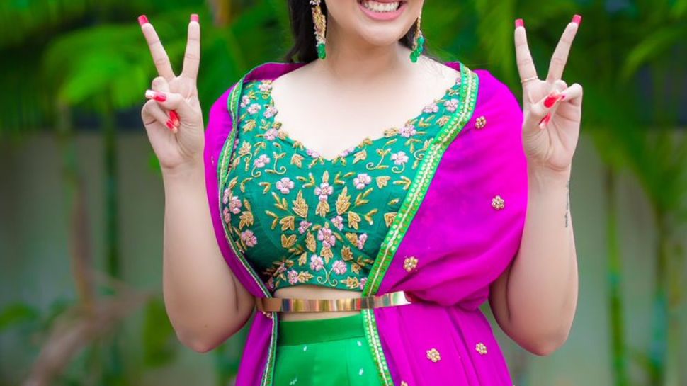 ಅಷ್ಟು ಖ್ಯಾತಿ ಇದ್ದರೂ ಈ ನಿರೂಪಕಿಗಿದೆ ವಿಚಿತ್ರ ಸಮಸ್ಯೆ! ಇಷ್ಟು ವಯಸ್ಸಾದರೂ ಜನಪ್ರಿಯ ಆಂಕರ್ ಮದುವೆಯಾಗದಿರಲು ಕಾರಣ ಇದೇ!? ಅಷ್ಟು ಖ್ಯಾತಿ ಇದ್ದರೂ ಈ ನಿರೂಪಕಿಗಿದೆ ವಿಚಿತ್ರ ಸಮಸ್ಯೆ! ಇಷ್ಟು ವಯಸ್ಸಾದರೂ ಜನಪ್ರಿಯ ಆಂಕರ್ ಮದುವೆಯಾಗದಿರಲು ಕಾರಣ ಇದೇ!?