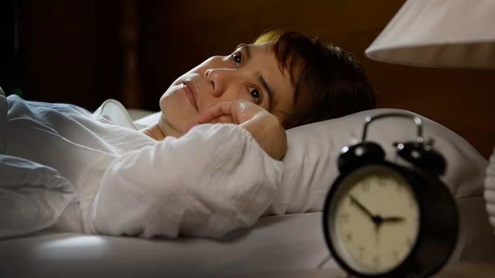 reasons why wake up in the middle of the night