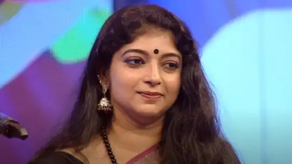  Actress Sithara