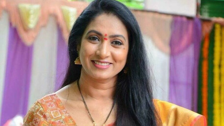 ʼಅದೇ ನನ್ನ ವೀಕ್‌ನೆಸ್‌.. ನಾನು ಪ್ರತಿದಿನ ಅದನ್ನ ಮಾಡಲೇಬೇಕುʼ.. ಹಿರಿಯ ನಟಿಯ ಶಾಕಿಂಗ್‌ ಹೇಳಿಕೆ! 