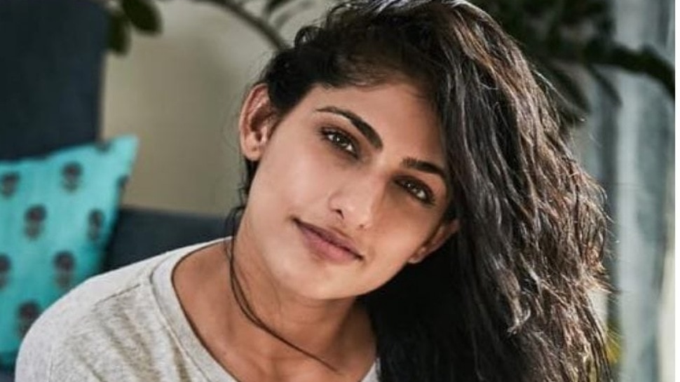 Actress Kubbra Sait : 