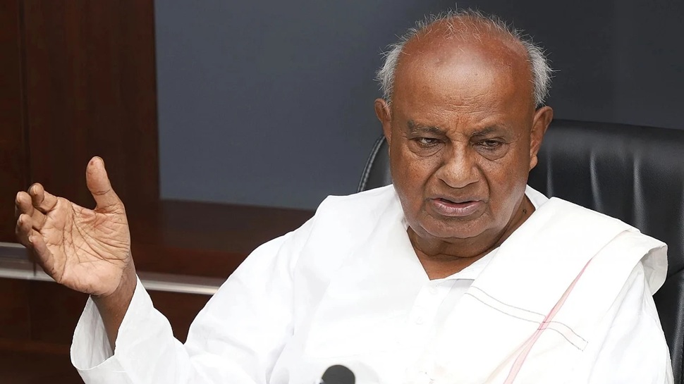 ʼನನ್ನ ತಾಯಿ ಯಾವ ಎದೆಹಾಲು ಕುಡಿಸಿ ಸಾಕಿದ್ಲೋ ಗೊತ್ತಿಲ್ಲ; ನಾನು ನನ್ನಪ್ಪನ 2ನೇ ಹೆಂಡತಿಯ ಮಗʼ- ಮಾಜಿ ಪ್ರಧಾನಿ ಹೆಚ್.ಡಿ ದೇವೇಗೌಡ ಹೇಳಿಕೆ ವೈರಲ್ ʼನನ್ನ ತಾಯಿ ಯಾವ ಎದೆಹಾಲು ಕುಡಿಸಿ ಸಾಕಿದ್ಲೋ ಗೊತ್ತಿಲ್ಲ; ನಾನು ನನ್ನಪ್ಪನ 2ನೇ ಹೆಂಡತಿಯ ಮಗʼ- ಮಾಜಿ ಪ್ರಧಾನಿ ಹೆಚ್.ಡಿ ದೇವೇಗೌಡ ಹೇಳಿಕೆ ವೈರಲ್