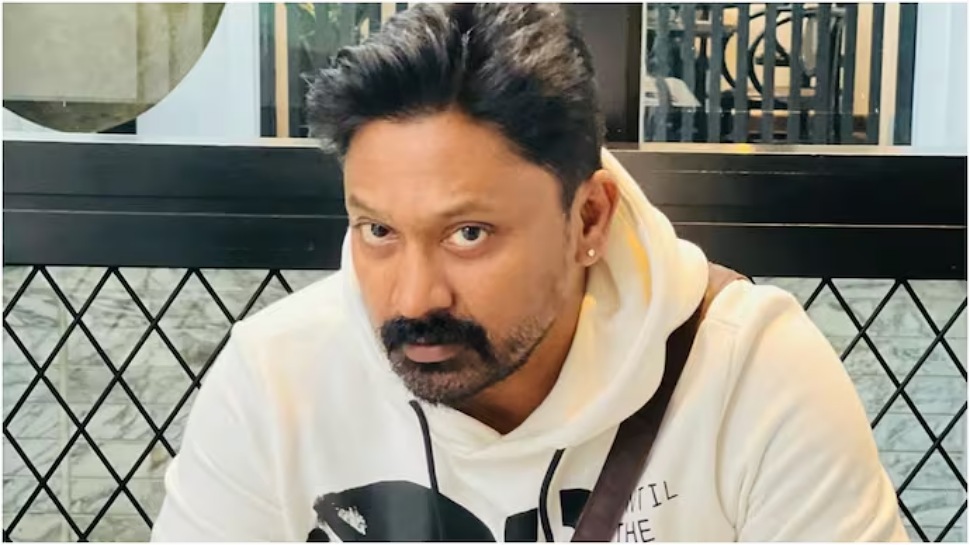ದಿನಕ್ಕೊಂದು ತಿರುವು ಪಡೆದುಕೊಳ್ಳುತ್ತಿದೆ ಮಾದಕ ವಸ್ತು ಪ್ರಕರಣ.. ರೆಡ್ ಹ್ಯಾಂಡ್ ಆಗಿ ಸಿಕ್ಕಿ ಬಿದ್ದ ಖ್ಯಾತ ತಮಿಳು ನಟನ ಬಂಧನ.! ದಿನಕ್ಕೊಂದು ತಿರುವು ಪಡೆದುಕೊಳ್ಳುತ್ತಿದೆ ಮಾದಕ ವಸ್ತು ಪ್ರಕರಣ.. ರೆಡ್ ಹ್ಯಾಂಡ್ ಆಗಿ ಸಿಕ್ಕಿ ಬಿದ್ದ ಖ್ಯಾತ ತಮಿಳು ನಟನ ಬಂಧನ.!